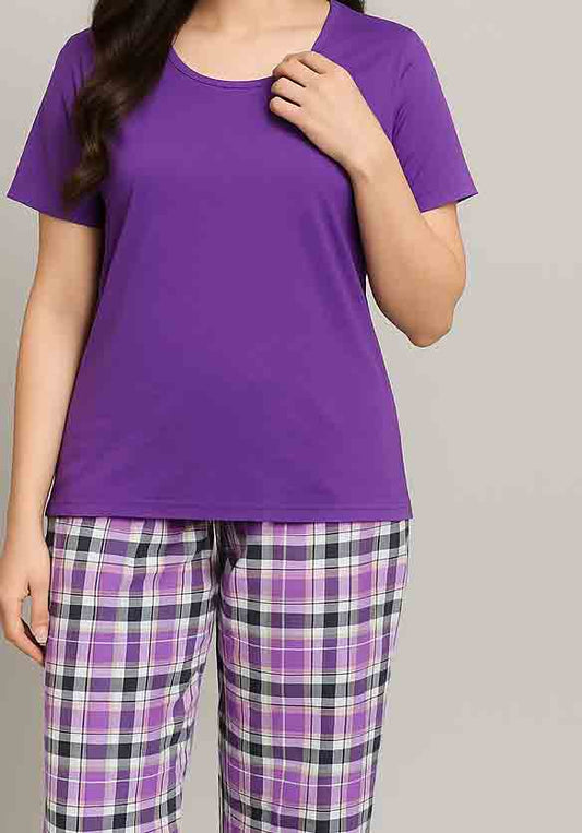 Women's plain purple  T-Shirt and Check trouser